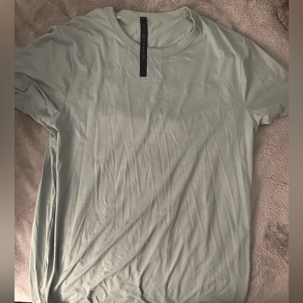 Lululemon Fundamental T-shirt NWOT
